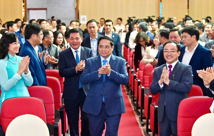 Xuất nhập khẩu đạt kỷ lục 920 tỉ USD, Việt Nam vào top 15 nước có quy mô thương mại lớn nhất